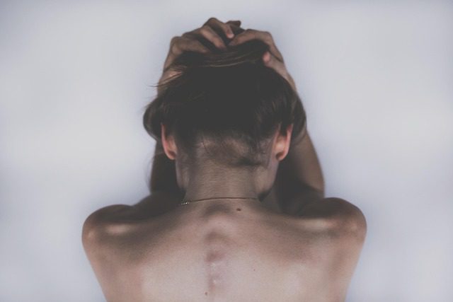 Soulagez vos douleurs cervicales et lombaires grâce à l’ozonothérapie : une méthode naturelle, anti-inflammatoire et non invasive.